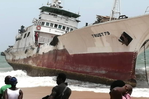Togo-Navire échoue